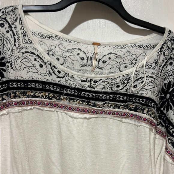 Free People Black and White Patterned Long Sleeve Top - Picture 4 of 6